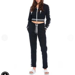 MOOSE KNUCKLES JARRY TRACK PANT Womens Apparel